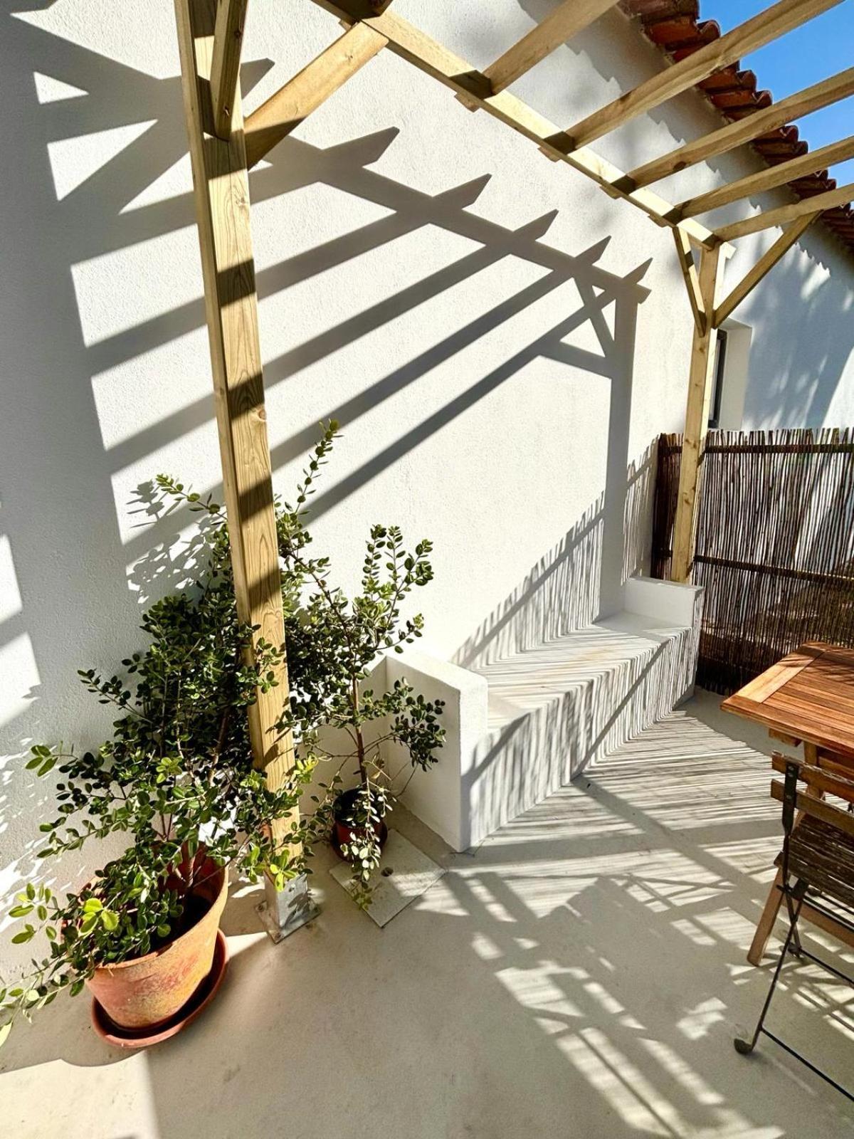 Pine & Apple Beach House Colares Exterior photo